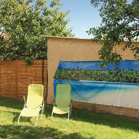 Nice In W/ Wifi And 3 Bedrooms Nyaraló *