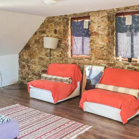 Nice In W/ Wifi And 3 Bedrooms *